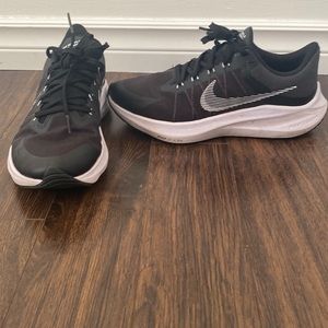 Nike air zoom sneakers
